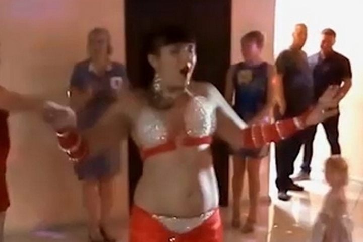 Чешский видео кастинг проходит девушка преподававшая танцы