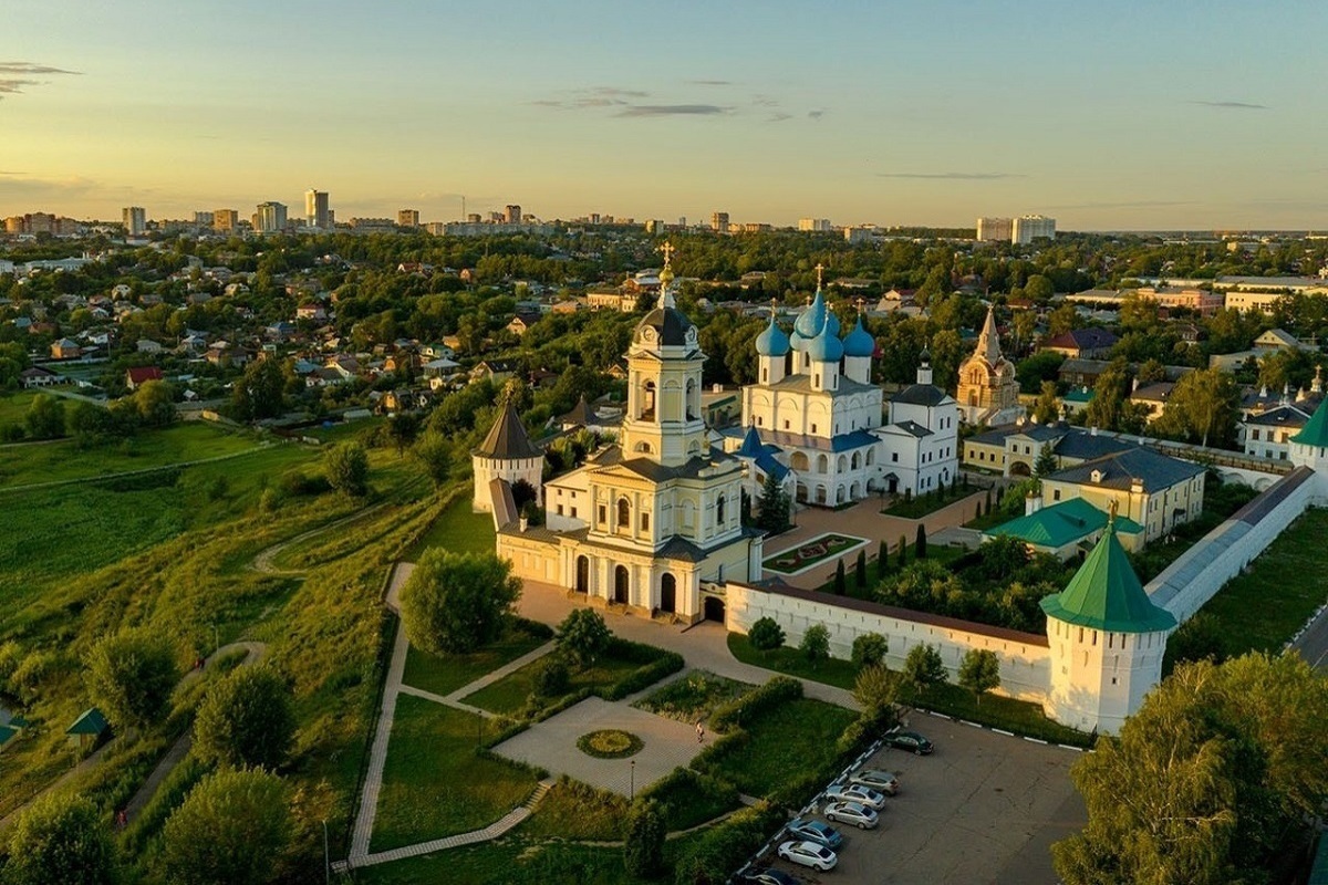 Мужской монастырь в Серпухове