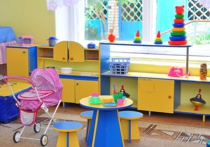 СКР заинтересовался детским центром, где ребенка привязали к стулу и заклеили рот
