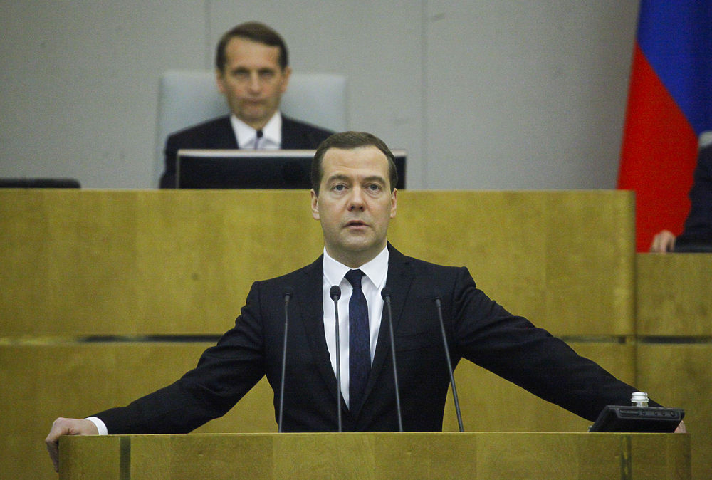 Выступление медведева в сочи. Медведева государственная Дума. Выступление Медведева в Госдуме. Медведев в Думе.