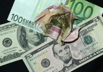 Евро временно взлетел выше 58 рублей на торгах в среду