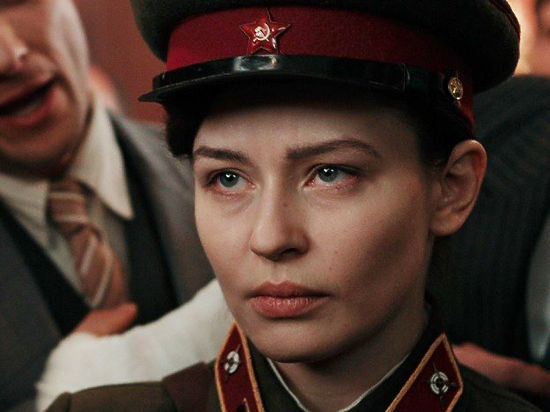 Юлия Пересильд В Майке Без Лифчика – Битва За Севастополь (2020)