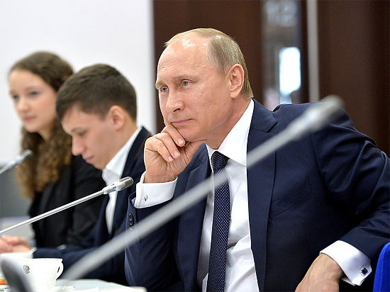 "Я не стал бы называть сложности в экономике кризисом", - сказал президент РФ