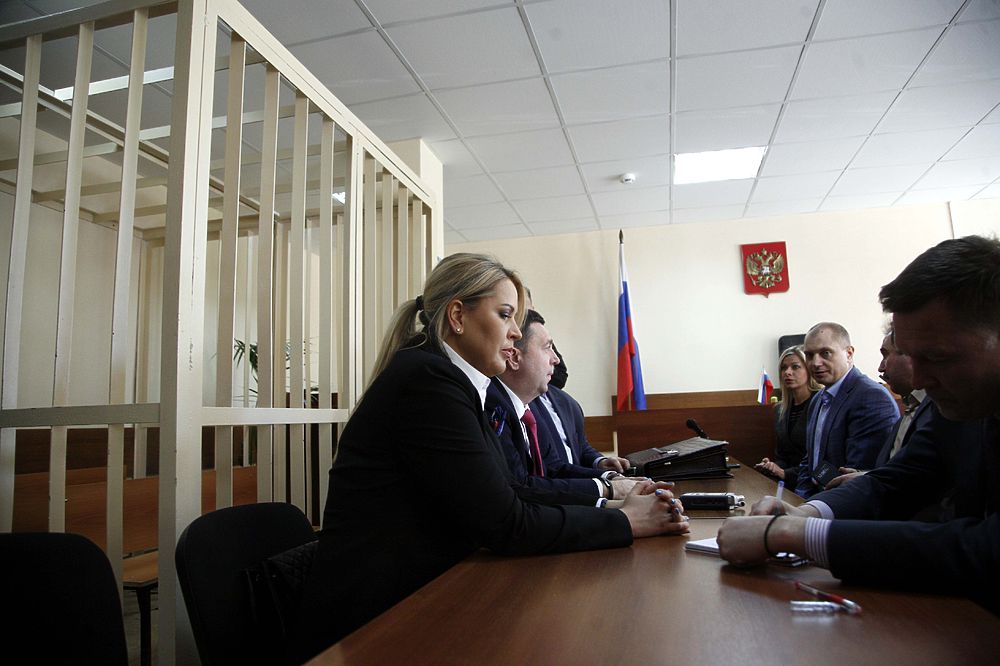 Евгения Васильева в зале суда перед оглашением приговора