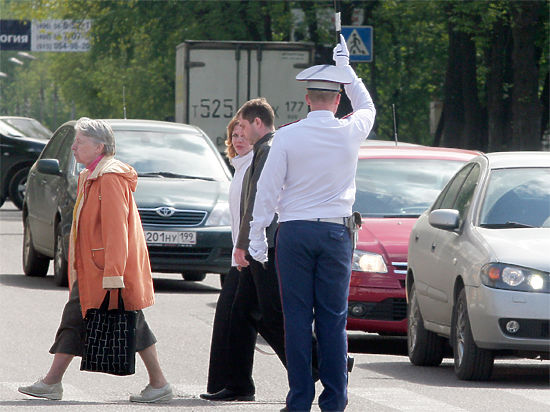 Одного ребенка сбил мотоциклист, двоих - автомобилисты