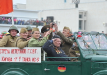 50 тысяч человек пришли посмотреть Парад Победы в Ижевске