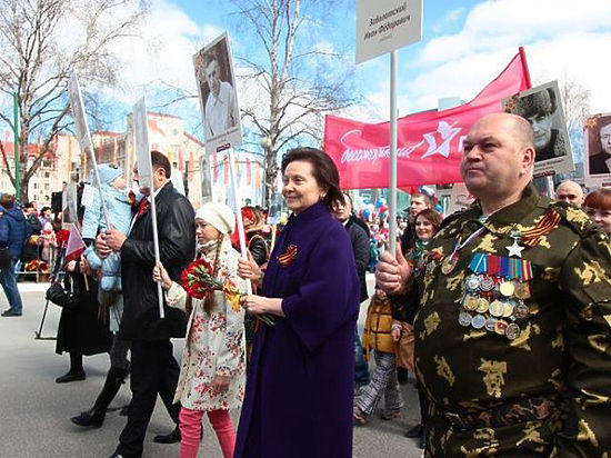 Глава региона Наталья Комарова поздравила югорчан с Днём Победы
