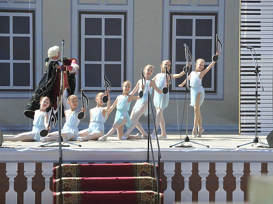 7 мая в Воткинске прошел большой народный праздник «Юбилей Чайковского». 