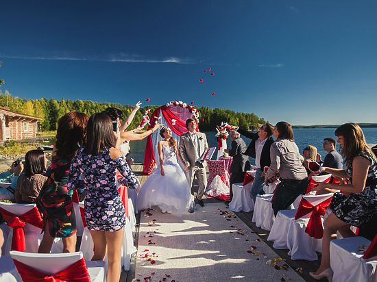 Свадебные церемонии стали куда разнообразнее, но и цены на организацию торжеств неуклонно стремятся высь