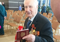 92-летнему фронтовику, беженцу из Луганска, дали российское гражданство