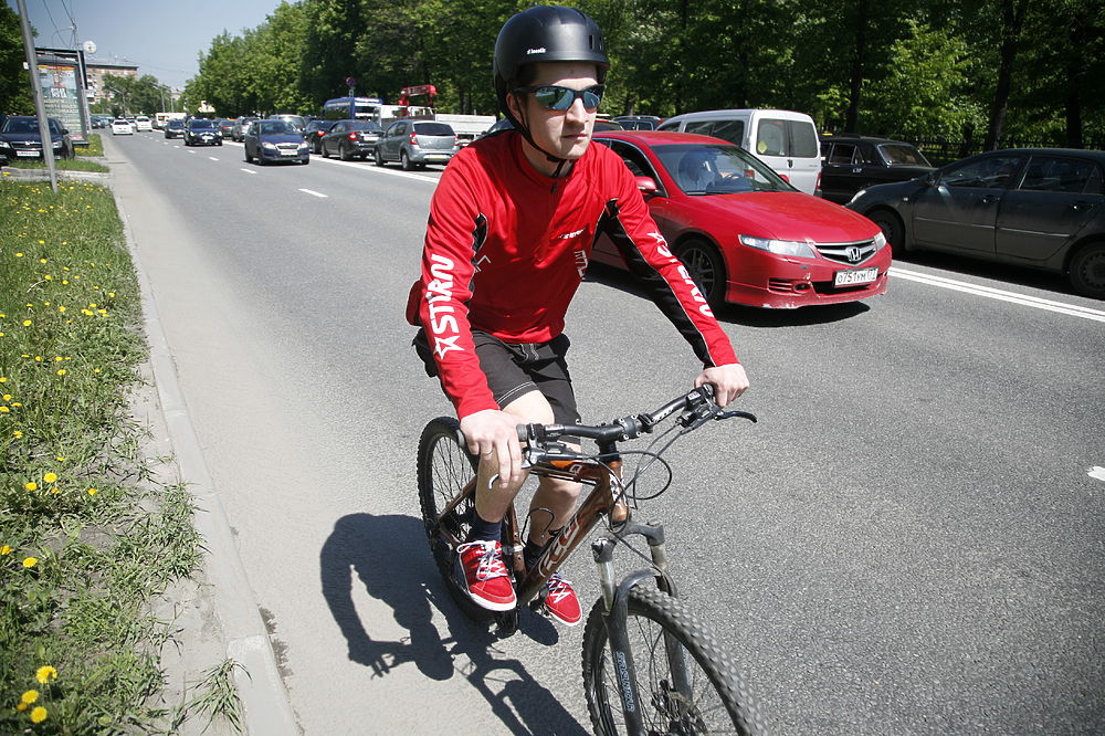 Корреспондент «МК»: «На работу на велосипеде»