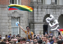 Ирландцы проголосовали за легализацию однополых браков на уровне конституции
