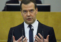 Медведев: Российские власти вскоре примут решение об ответных санкциях