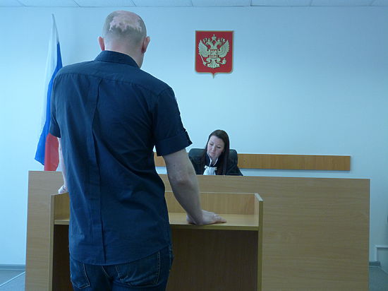 Василий Попов в суде признал свою вину, но считает сумму завышенной