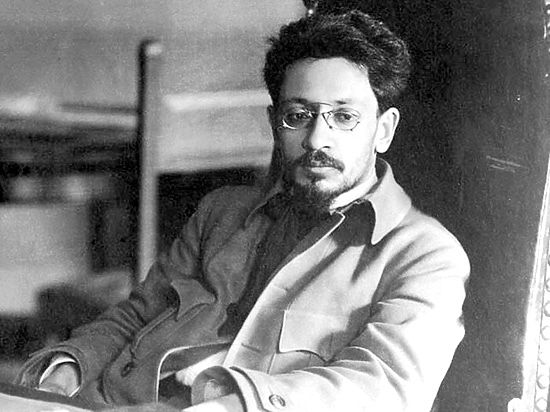 Сегодня исполняется 130 лет «великому комбинатору революции» и одному из наиболее беспощадных отцов советского государства