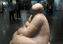 Скульптуры в музеях защитят ограждениями от инвалидов