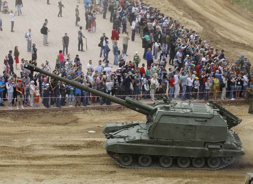 Фоторепортаж с международного форума "Армия-2015": демонстрация военной техники