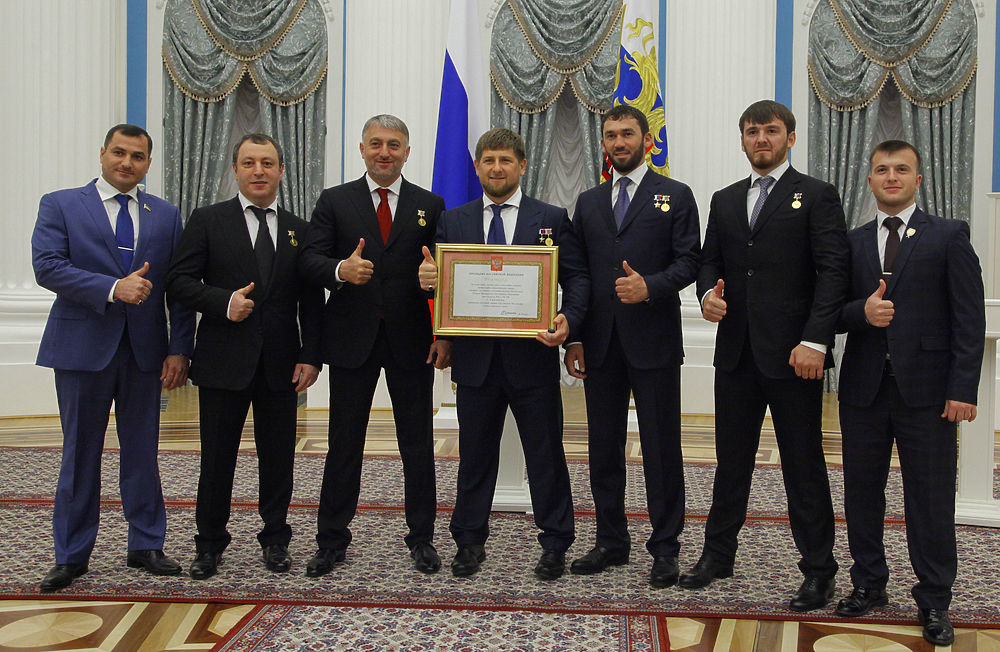 Кадырова обласкали в Кремле: вручение звания "Город воинской славы"