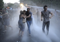 Координатор митингов в Ереване рассказал, как протест устроен изнутри