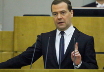 Это надолго: Медведев призвал привыкать жить без денег