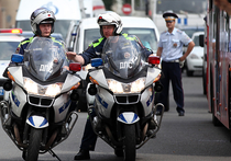 ДТП на МКАД: один полицейский-мотоциклист врезался в другого