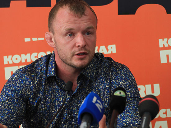 Губернатор региона Виктор Назаров поддержал омского бойца, обвиненного в допинге
