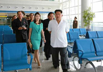 Жена Ким Чен Ына  жива и опять поражает своими нарядами
