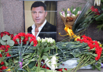 Екатерина Ифтоди требует признать Бориса Немцова отцом ее сына