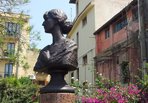 Памятники Ахматовой и Пастернаку установили на Сицилии