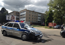 В Смоленске произошла авария с участием автомобиля ДПС