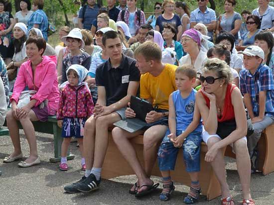 В Улан-Удэ «Буркоопсоюз» поздравил многодетные семьи с Всероссийским днем семьи, любви и верности
