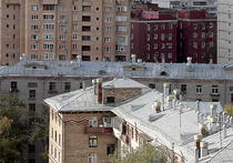 Кровлю на московских домах могут заменить из-за участившихся гроз 