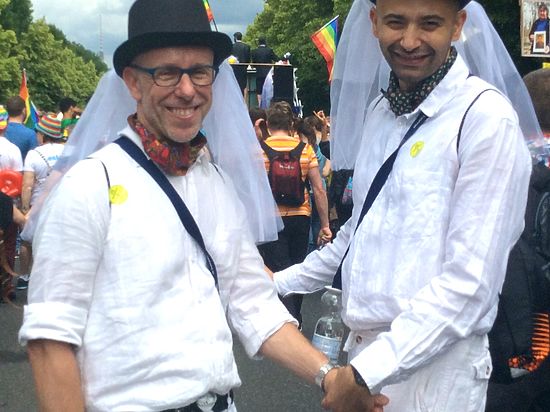 Власти Германии предоставили политическое убежище российским гей-активистам Дмитрию Чуносову и Ивану Ярцеву.
