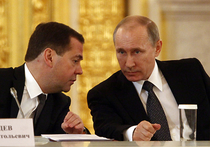 Отставка Медведева: когда он перестанет разрываться между партией и правительством