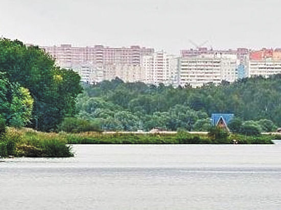 Трагически закончился в минувшее воскресенье отдых для 20-летнего юноши, который пришел поплавать на Булатниковский пруд в Подмосковье