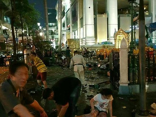 Бомба взорвалась близ популярного среди туристов и верующих храма Эраван