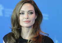У Анджелины Джоли рак несмотря на все операции, пишут СМИ