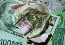 Евро взлетел выше 81 рубля, вдохновившись падением нефти 
