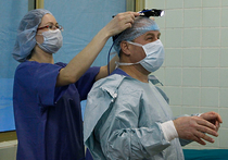 Хирург и уролог стали самыми доступными врачами Москвы