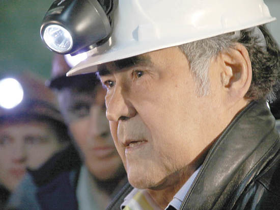 Аман Тулеев: Желаю всем работникам угольных предприятий новых трудовых побед и достижений!