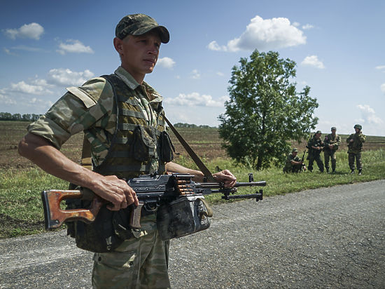 Украинский аналитик: «Более трети украинцев хотят, чтобы Донбасс ушел», российский политолог: «Ополченцы могут поставить вопрос о границах своих республик действием».
