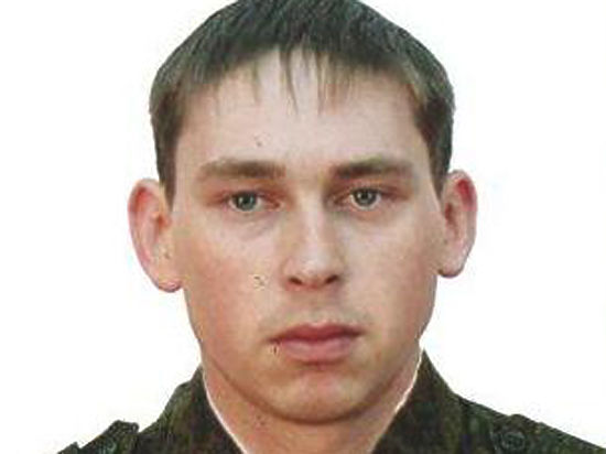 Ребенок не пострадал, а сам служивый сломал руку
