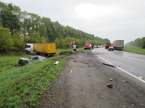 На 722 километре федеральной трассы М7, возле деревни Мартыново, столкнулись три автомобиля