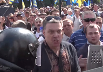 МВД Украины медлит с допросом зачинщика беспорядков у Рады Тягнибока
