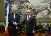 Президент Чехии разговаривал с Путиным без переводчика и захотел закурить