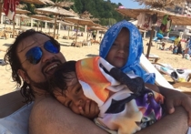 Филипп Киркоров догуливает лето в Болгарии со своими детьми 