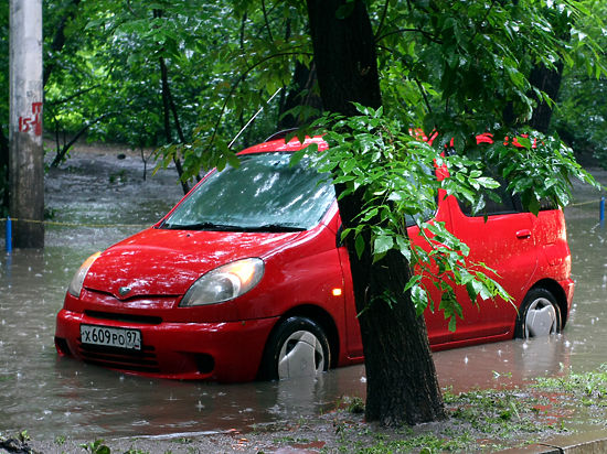 Буйство стихии глазами пользователей соцсетей