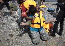 На греческих островах назревает гуманитарная катастрофа: мигранты прибывают