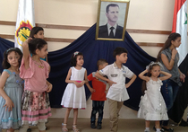 Как беженцы в Дамаске отметили День рождения Башара Асада