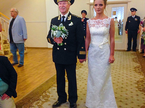 Советский актер Иван Краско в 84 года женился на 24-летней крымчанке 